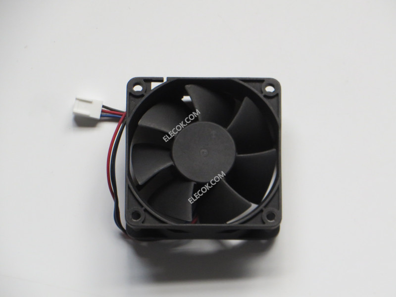 ADDA AD0712UB-A76GL 12V  0.24A 3wires Cooling Fan
