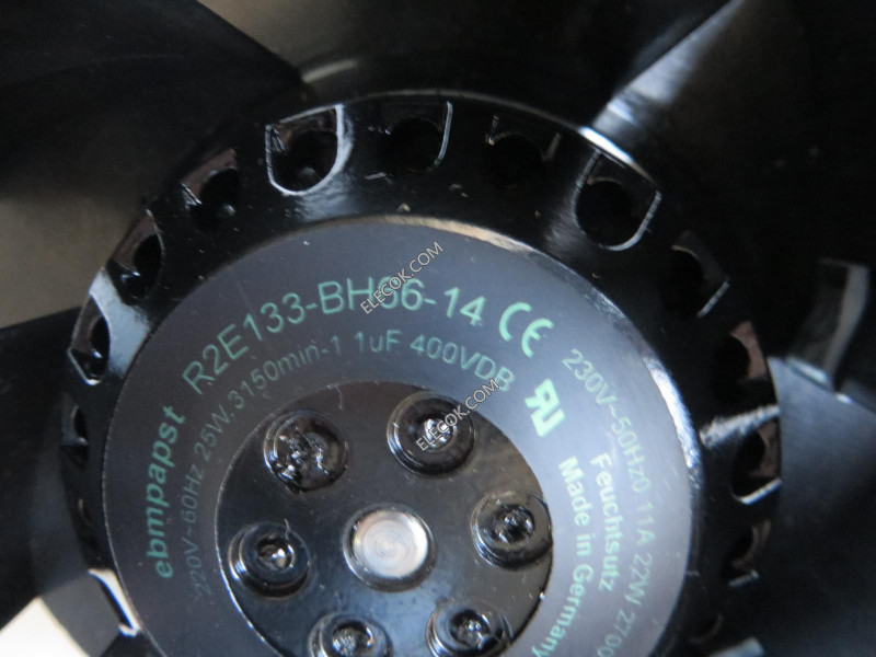 EBM-Papst R2E133-BH66-14 230V 50/60HZ 0,11/0,13A 4 câbler Ventilateur remplacer 