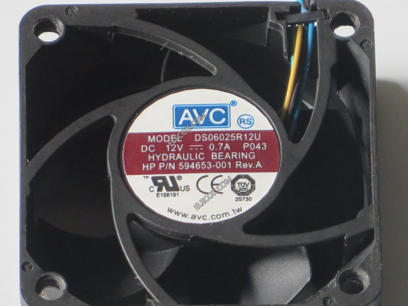 AVC DS06025R12U 12V 0,7A 4 draden koelventilator 