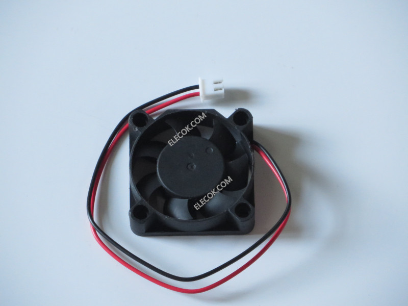 YOUNG LIN DFC401012M 12V 0.7W 2wires cooling fan
