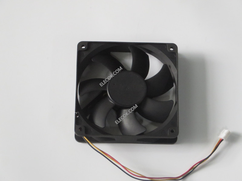 Y.S.TECH FD1212257B-2F 12V 5,52W 3wires cooling fan 