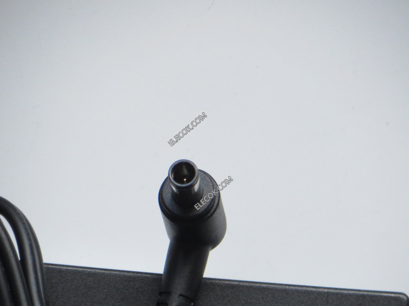 Chicong 19V  7.89A 150W   A15-150P1A，interface is 7.5*5.0MM  large mouth with needle  ，used