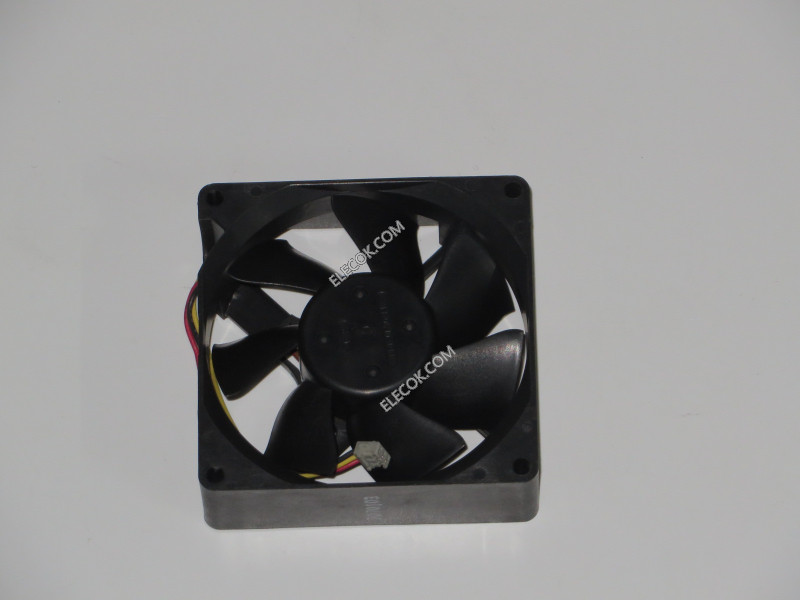 NMB 3110RL-05W-S79 24V 0.24A 3wires cooling fan