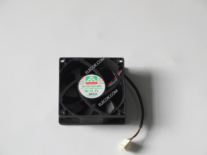 Magic MGT8012UR-W25 12V 0,66A 4wires Cooling Fan 
