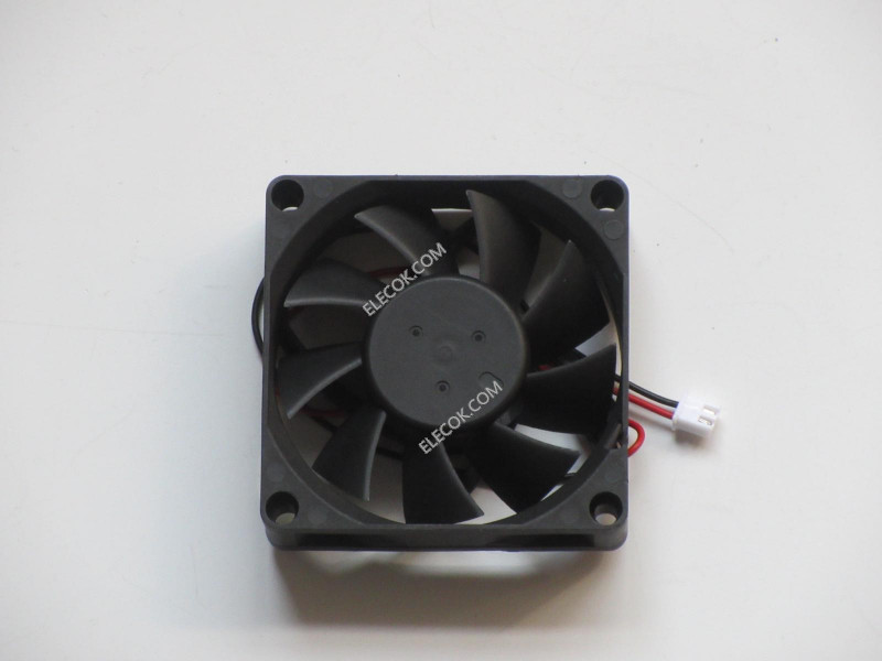 DELTA AFB0712VHD 12V 0.4A 4.2W    2wires Cooling Fan