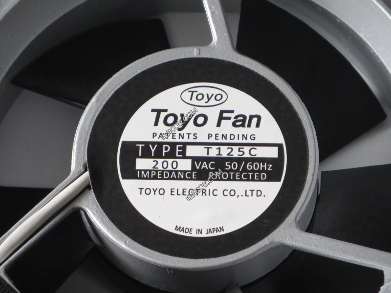 TOYO T125C 200V 50/60HZ 冷却ファンとplug connection 