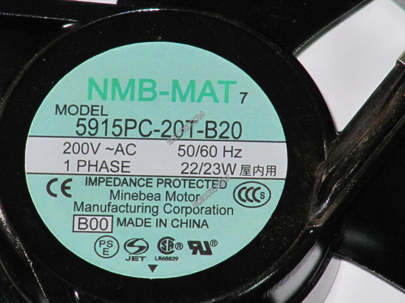 NMB 5915PC-20T-B20-B00 200V 0.14A 22/23W 冷却ファンとsocket connection 