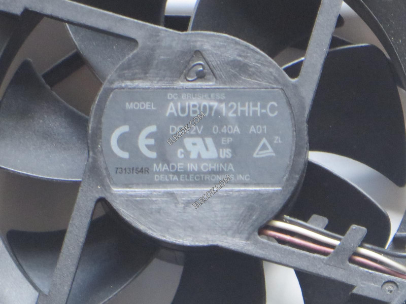 DELTA AUB0712HH-C 12V 0.40A 3 cable Enfriamiento Ventilador 