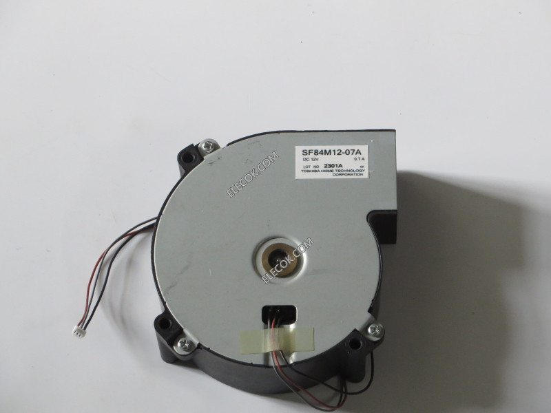 TOSHIBA SF84M12-07A 12V 0,7A 3wires Cooling Fan 