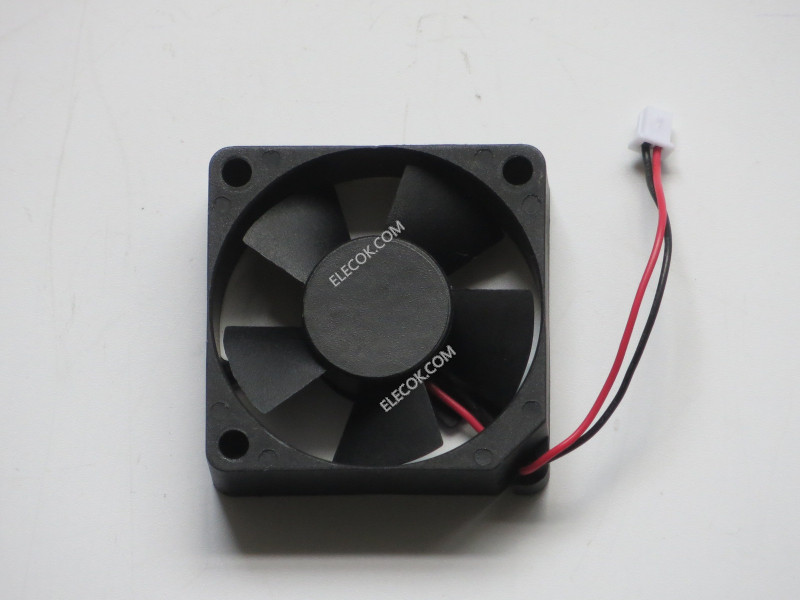 SUNON KDE0535PFV2-8 5V 0,8W 2wires cooling fan 