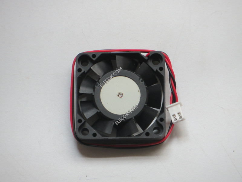 NMB 1604KL-04W-B30-B00 12V 0.09A 0.74W 2wires Cooling Fan