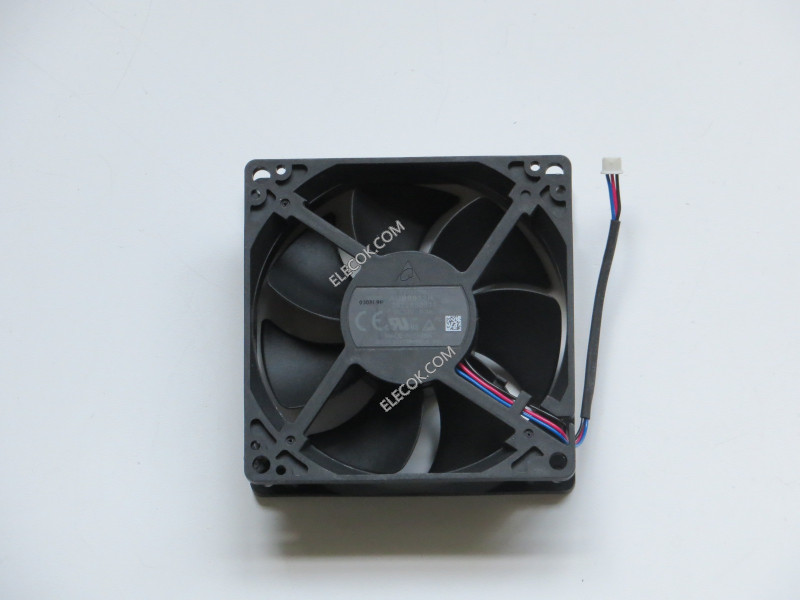 DELTA AUB0812H-F00 12V 0.3A  3wires cooling fan