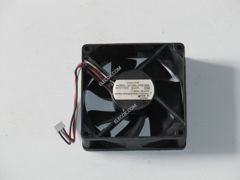 NMB 3110RL-05W-B69 24V 0,22A 3 cable Enfriamiento Ventilador 