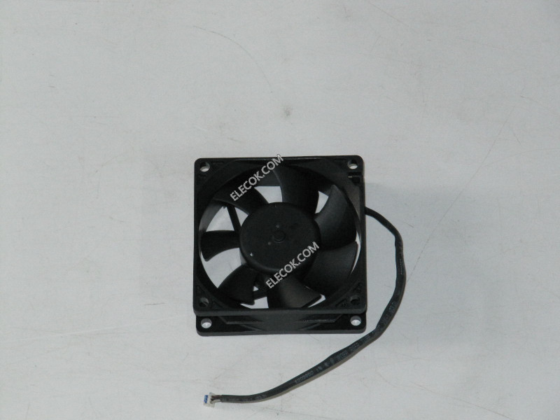 DELTA AUB0712HH-DC3G 12V 0.40A 3wires cooling fan
